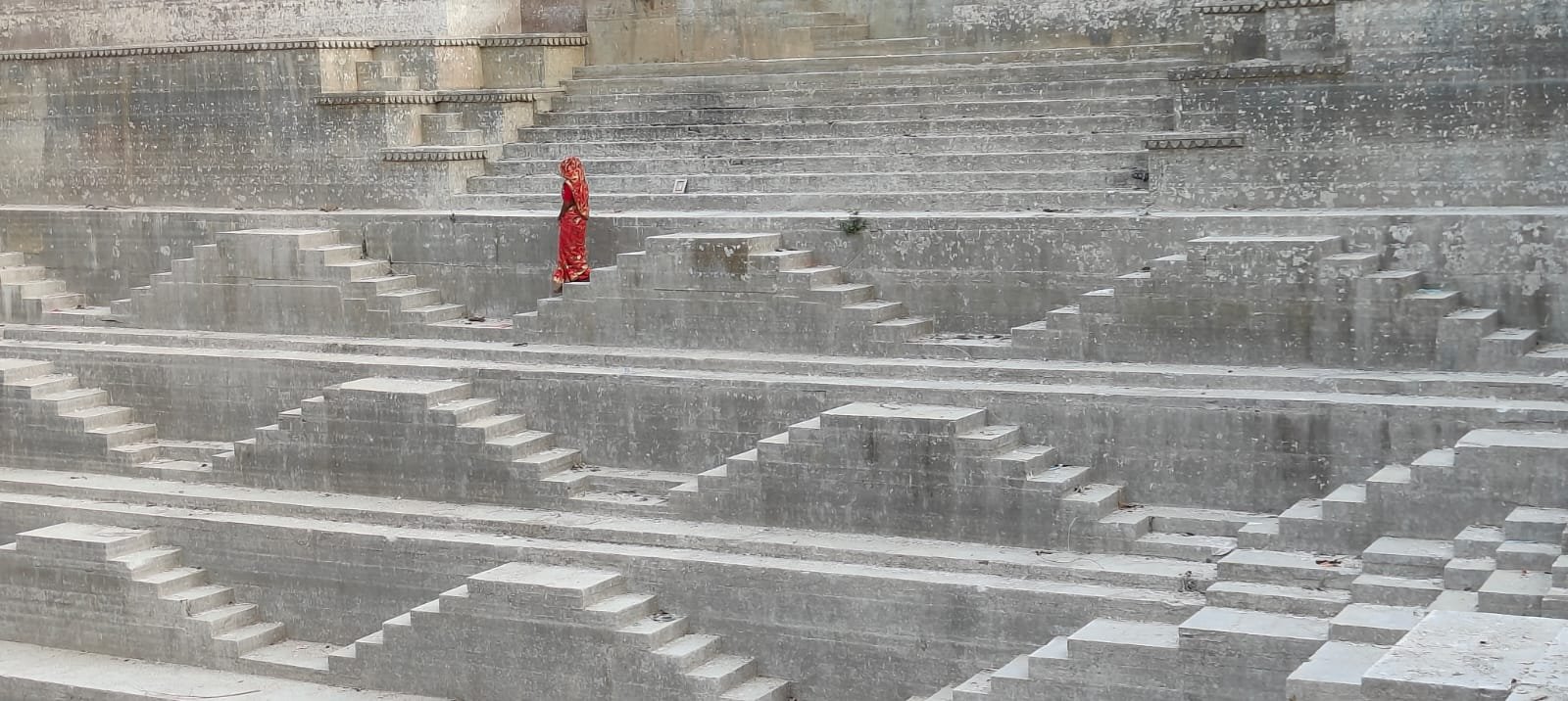  Delhi – Jaipur (268 km / 5 hrs.)